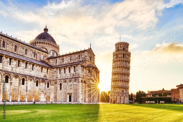 Fototapeta Pisa Leaning Tower Torre di Pisa and the Cathedral Duomo di Pisa at Sunrise, Pisa