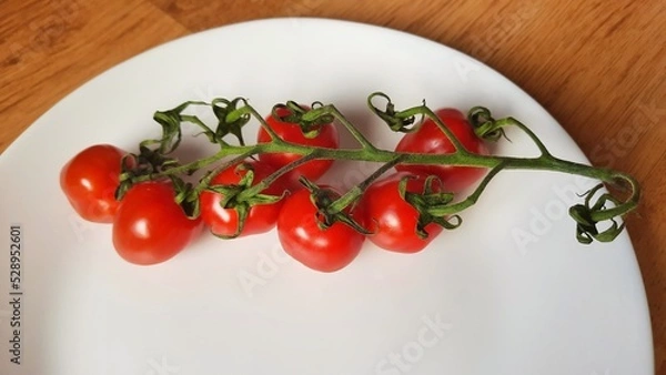 Obraz  tomatoes on a plate