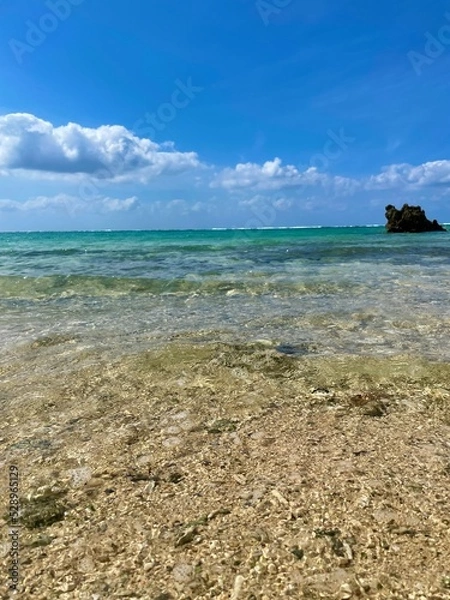 Fototapeta 沖縄の青い空と海