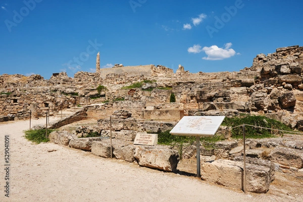 Obraz The ruins of the Temple of Apollo on the Greek island of Aegina.