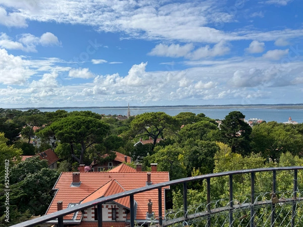 Fototapeta 
Arcachon is a seaside town by the ocean. Located in the southwest of France, it is famous for harvesting oysters. Its 4 districts take their name from the seasons of the year. The Summer City is home