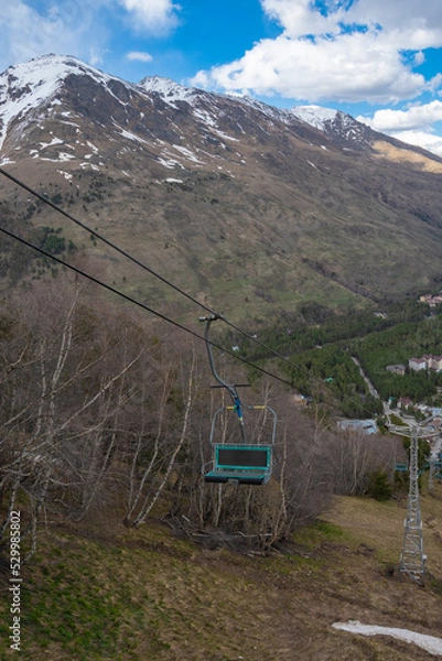 Obraz View from Mount Cheget to an empty cable car