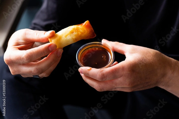 Obraz Eating chinese snacks.