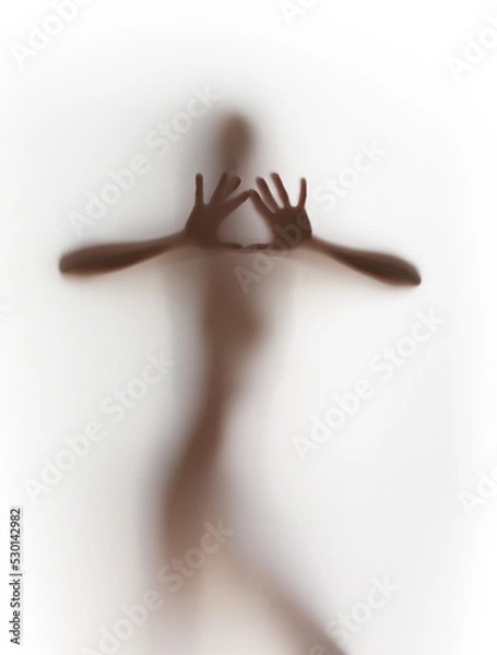 Obraz Pretty Woman stoi za zasłoną i dotyka dwojgiem rąk. Rozproszona sylwetka, ostry kształt ręki.