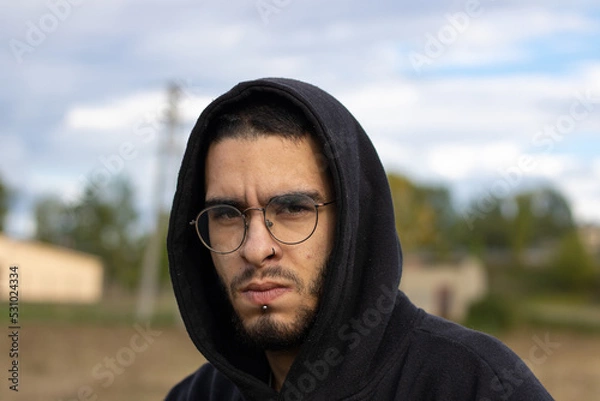 Obraz young man from front looking seriously