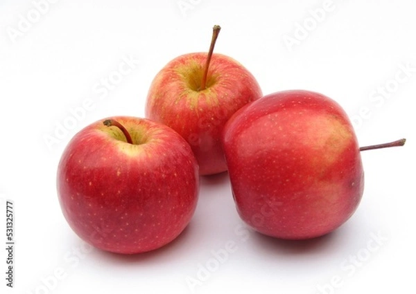 Fototapeta red apples isolated on white background 