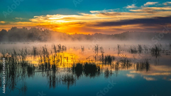 Obraz Wschód nad rozlewiskiem