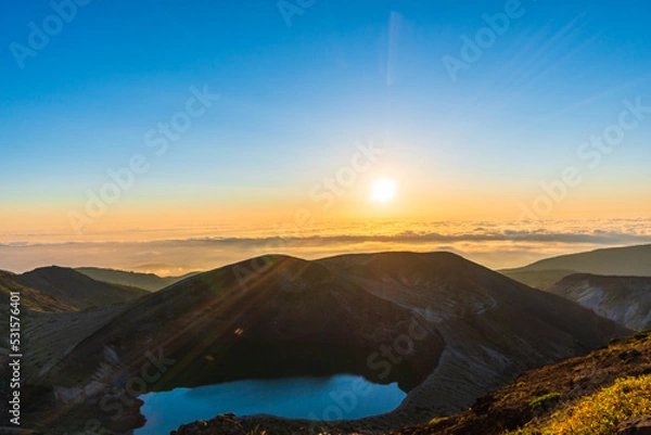 Fototapeta 蔵王御釜と日の出