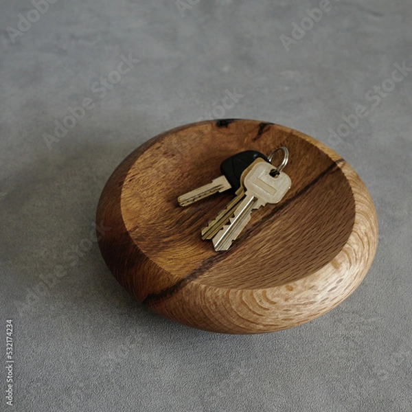 Obraz 木製のキートレイと鍵