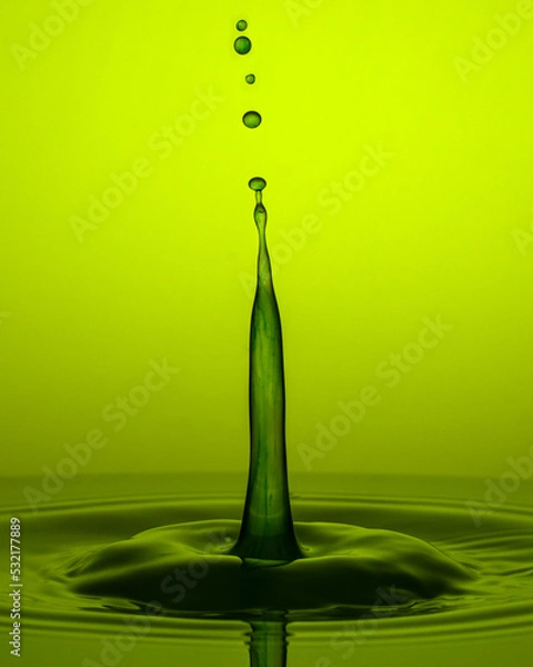 Obraz green water drop