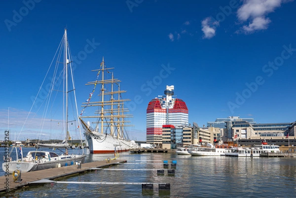 Obraz Viking is a four-masted steel barque, built in 1906 by Burmeister & Wain in Copenhagen, Denmark.  at Lilla Bommen, Gothenburg,Sweden,Scandinavia,Europe,Taken in sept. 2022