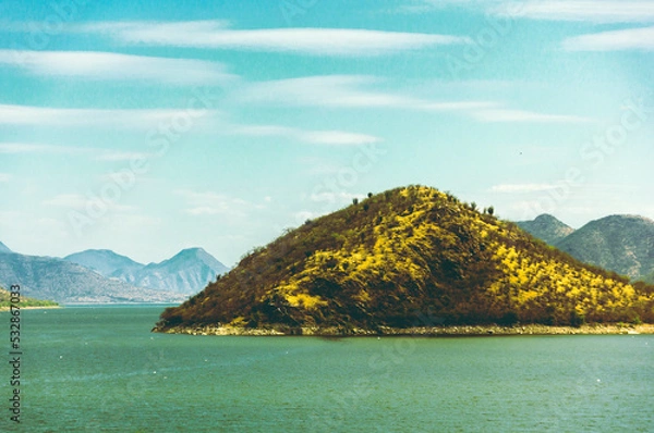 Obraz isla en un lago