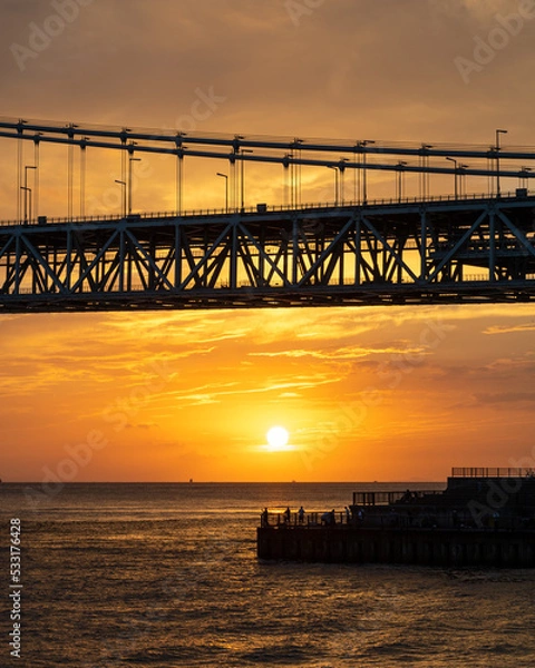 Fototapeta 夕日と明石海峡大橋