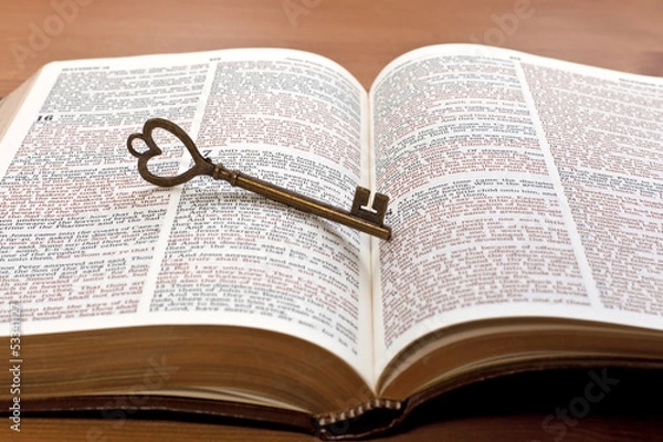 Obraz key on the Bible page
