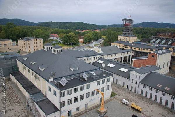 Obraz Wissenschafts- und Kunstzentrum Alte Grube in Wałbrzych (Polen) - ein Museum in der historischen Zeche "Julia", die 1770 erbaut wurde