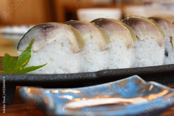 Obraz 鯖寿司と紅葉