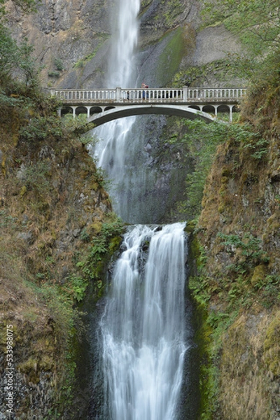 Fototapeta Multnomah Falls in the Columbia River Gorge near Portland, Oregon