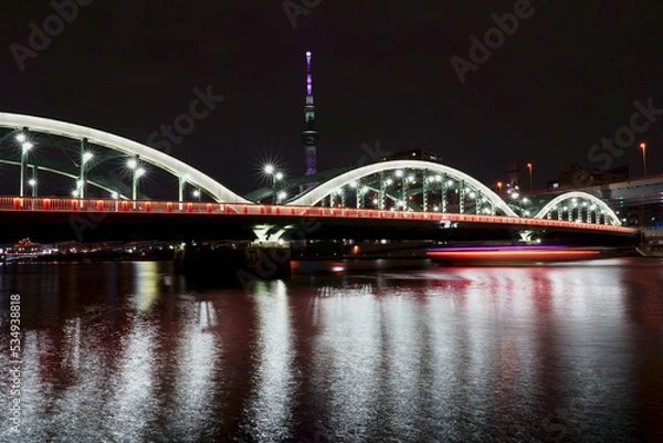 Obraz 三簾アーチが美しい厩橋と屋形船の軌跡