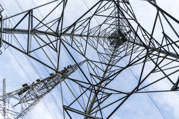Obraz 高圧送電線と鉄塔
