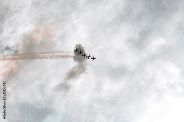 Obraz Aerei in cielo che vola frecce tricolore festa nazionale aviazione 
