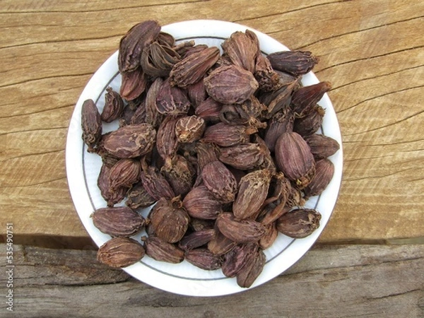 Obraz Black cardamom in a plate 