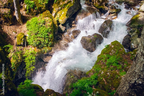 Obraz Path to Raiskoto praskalo waterfall and Botev peak in Balkan mountain, Bulgaria