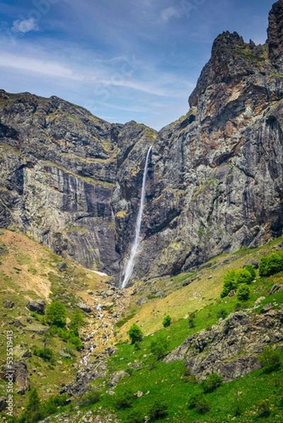 Fototapeta Path to Raiskoto praskalo waterfall and Botev peak in Balkan mountain, Bulgaria