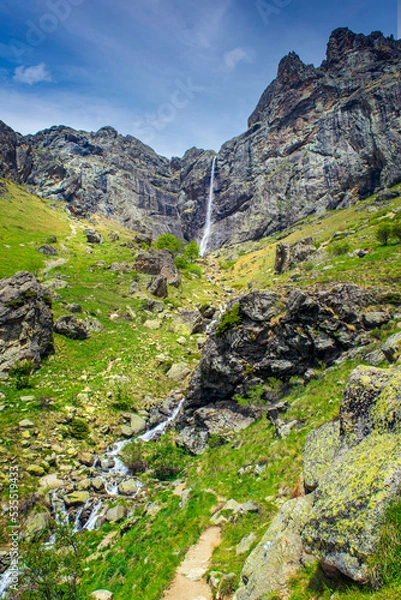 Fototapeta Path to Raiskoto praskalo waterfall and Botev peak in Balkan mountain, Bulgaria