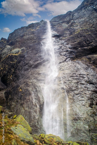 Obraz Path to Raiskoto praskalo waterfall and Botev peak in Balkan mountain, Bulgaria