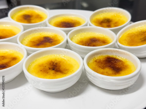 Obraz A cream brûlée in cup