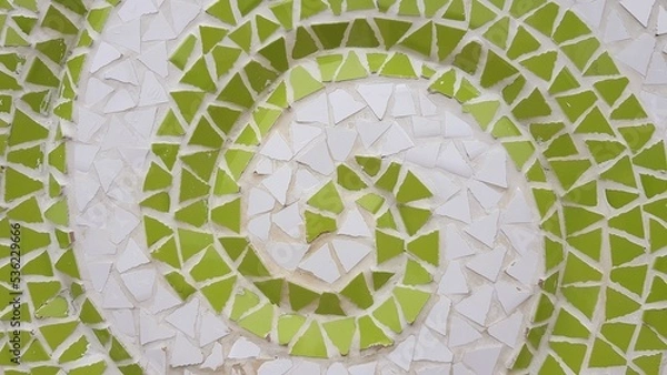 Fototapeta Patterns made by placing broken colored tiles in a row.