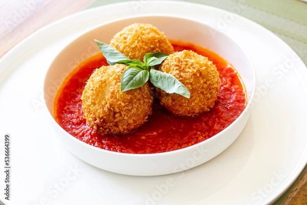 Obraz sauce with basil