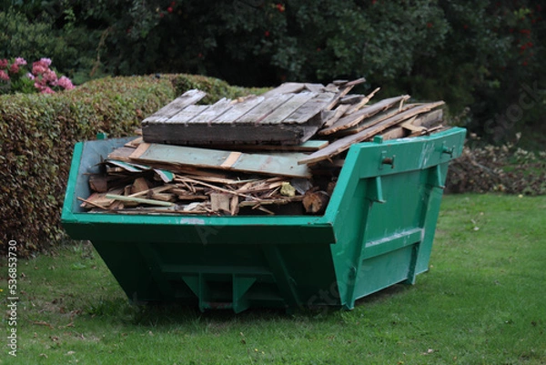 Obraz Loaded Garbage Dumpster