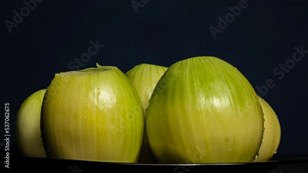 Obraz Huge peeled onion
