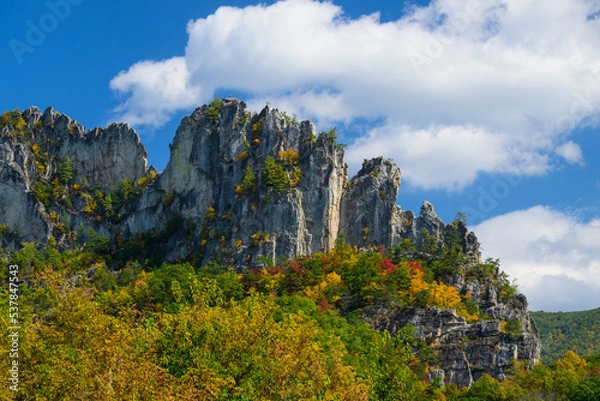 Fototapeta Seneca Rocks on an Autumn Afternoon as the Clouds Roll In
