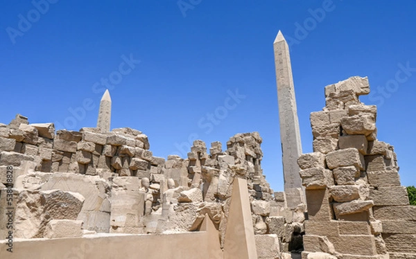 Fototapeta The largest one-piece obelisk standing in Luxor.