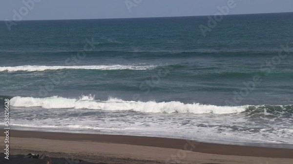 Fototapeta waves on the beach