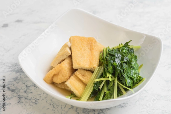 Obraz 水菜と油揚げの煮浸し