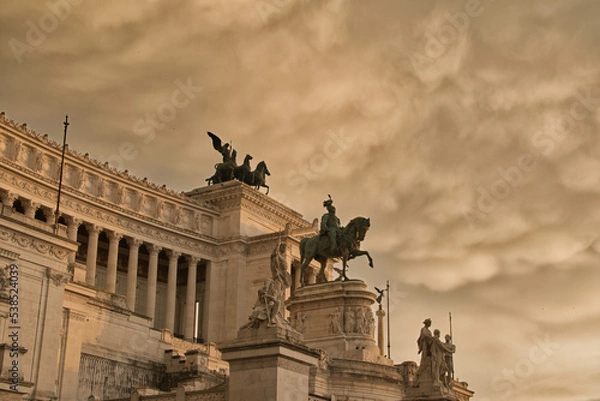 Obraz Monumento a Vittorio Emanuele II Bajo nubes de tormenta