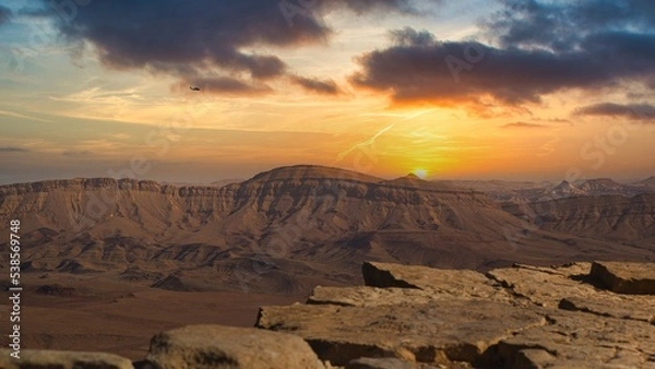 Obraz Mitzpe Ramon is a local council situated in the Negev desert in southern Israel. Situated on the northern ridge at an elevation of 860 meters overlooking the world's largest erosion cirque.