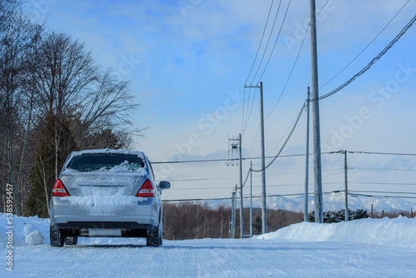 Fototapeta スタッドレスタイヤのクローズアップイメージ  北海道札幌市
