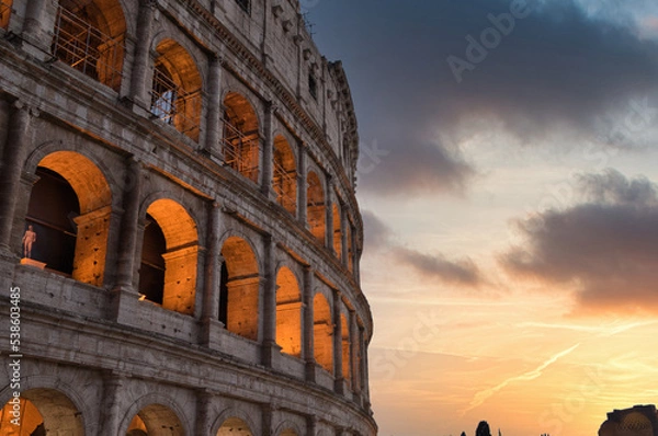 Obraz Anochece en el coliseo romano