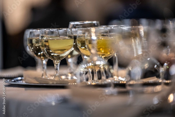 Fototapeta Gläser beim Empfang