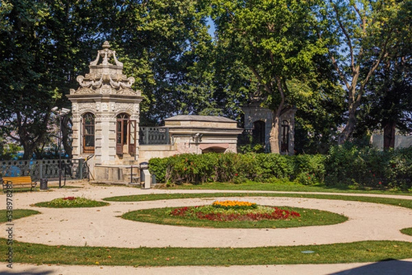 Fototapeta Park at the Fourth Courtyard of Topkapi Palace in Istanbul, Turkey