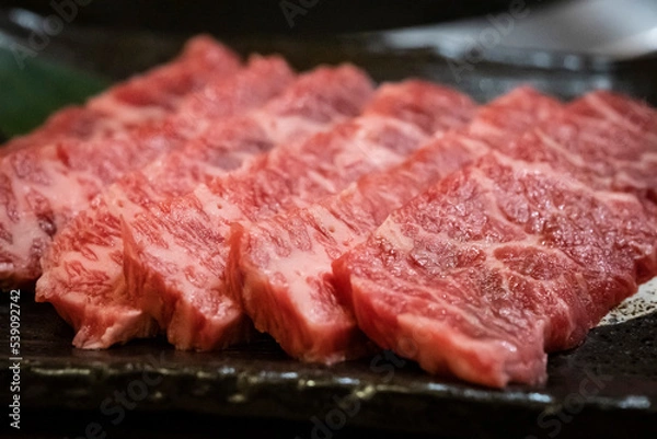 Obraz ジューシーな高級焼肉黒毛和牛【飛騨牛】カルビ