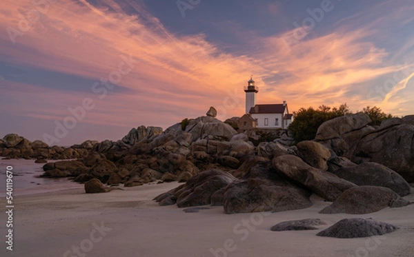 Obraz Pontusval Lighthouse at sunset