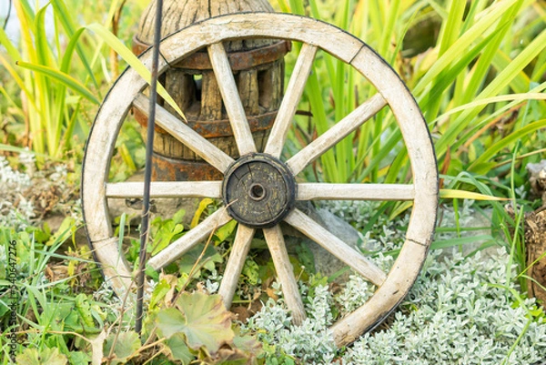 Obraz old wagon wheel