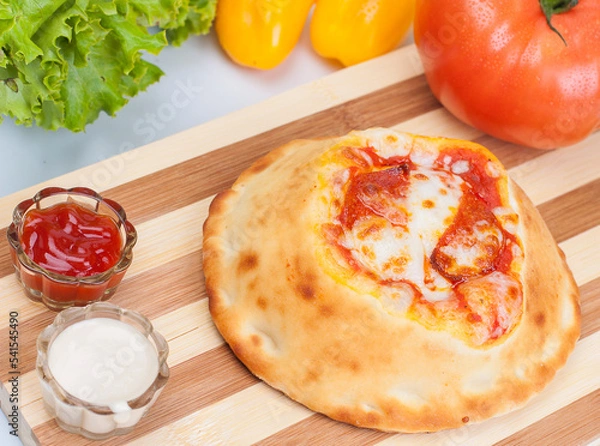 Obraz pizza with tomatoes