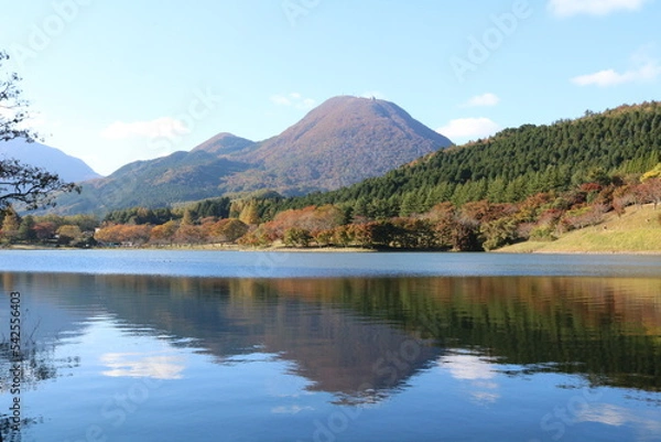 Obraz 秋の志高湖