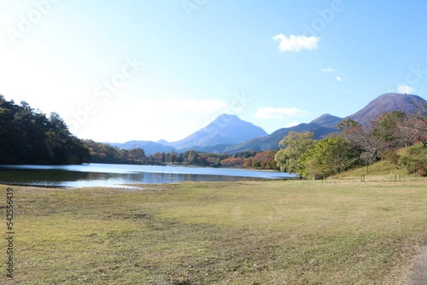 Obraz 秋の志高湖